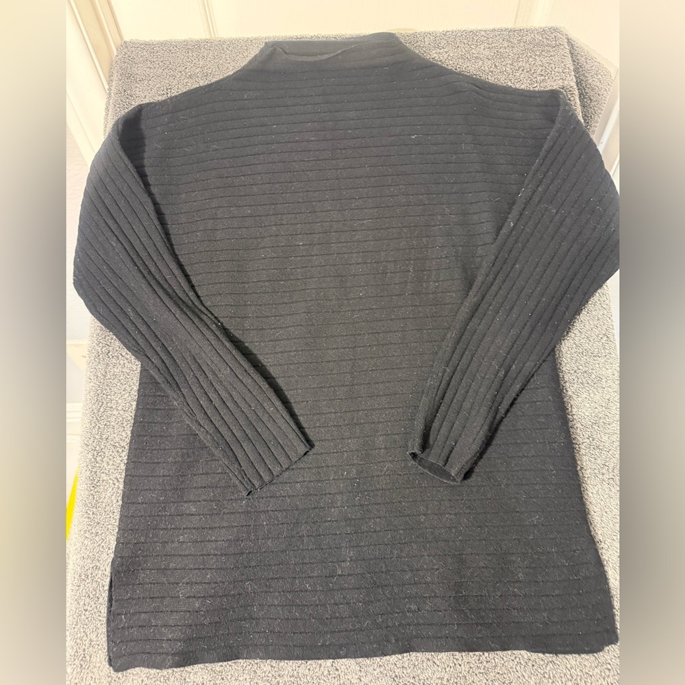 Banana Republic Women's Black Ribbed Sweater